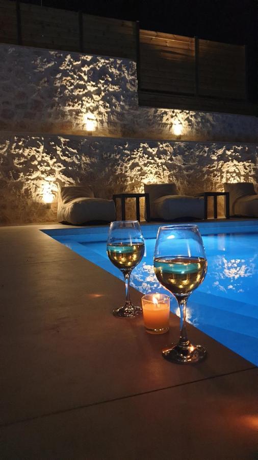 Nemesis Luxury Villas Apolpaina Dış mekan fotoğraf